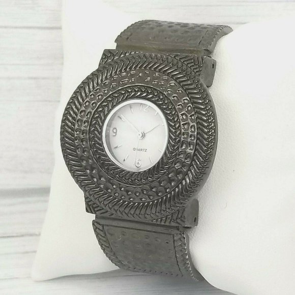 Women's Cuff Bracelet Watch H2 - Picture 3 of 7